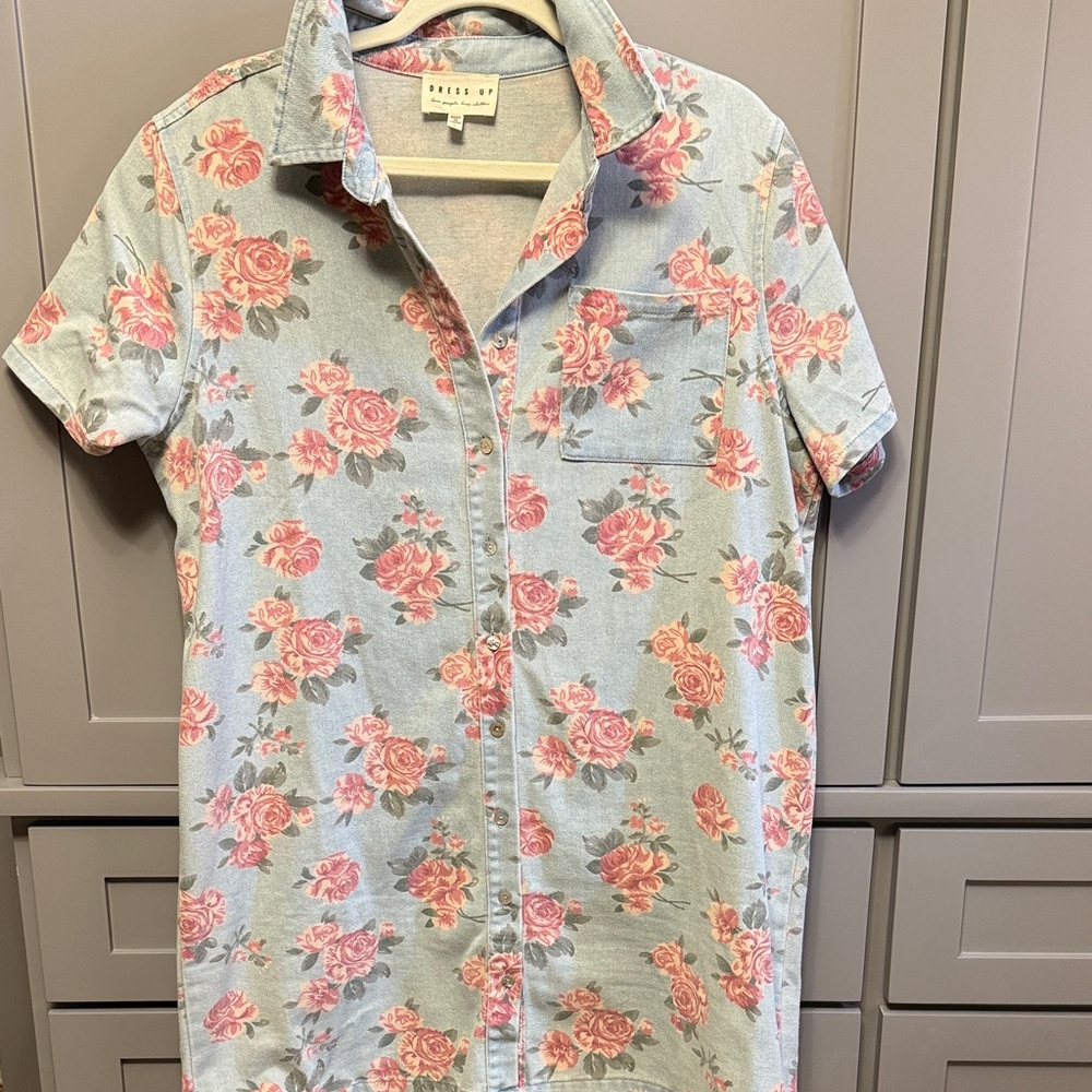 NWOT, Dress-Up,, Floral Short-Sleeve Shirt Dress - Pink Rose on Light Blue